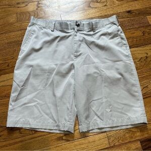 Izod Golf Grey Shorts Sz 36